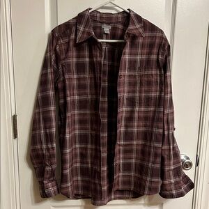 Plaid Carhartt Women Shirt in Burgundy and White